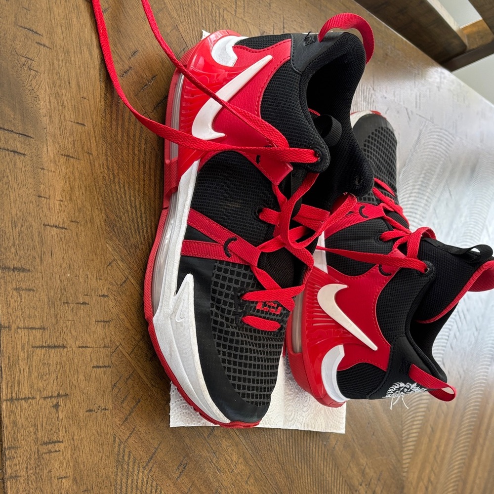 Nike Youth Dynamic Red and Black Sneakers -Basketball